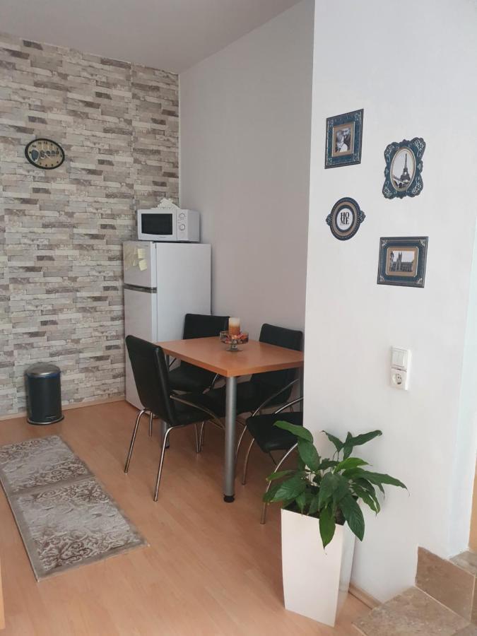 Appartement Sunset Apartament à Braşov Extérieur photo